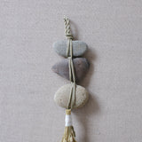 榊麻美植物研究所|石のお守り 三連