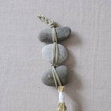 榊麻美植物研究所|石のお守り 三連