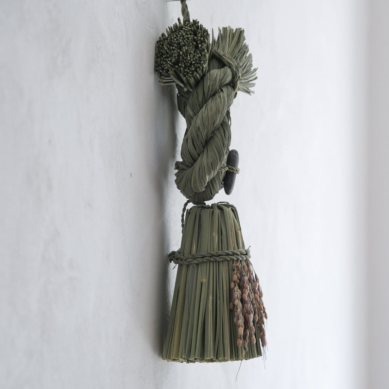 【受注商品】榊麻美植物研究所｜石の輪飾り 太（12月末までにお届け）