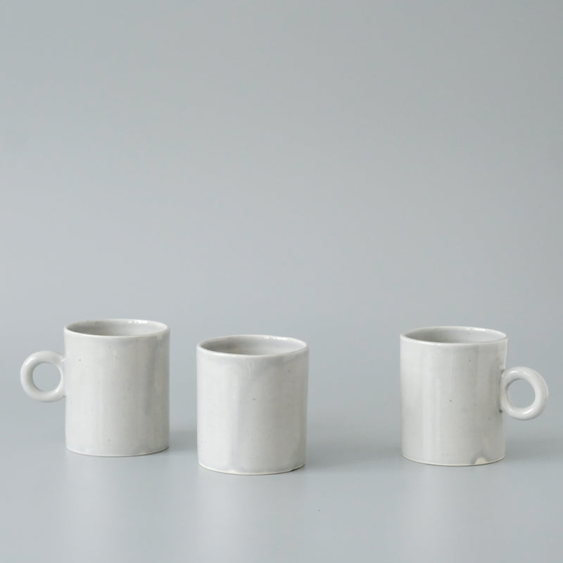 秀野真希｜マグカップ　小　グレー