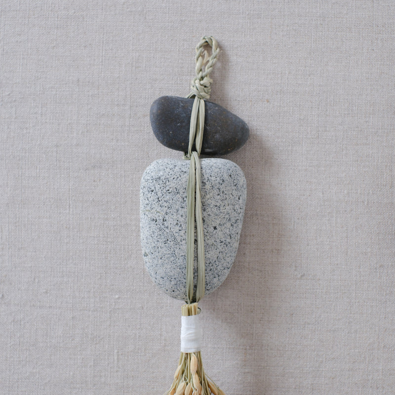 榊麻美植物研究所｜石のお守り　二連