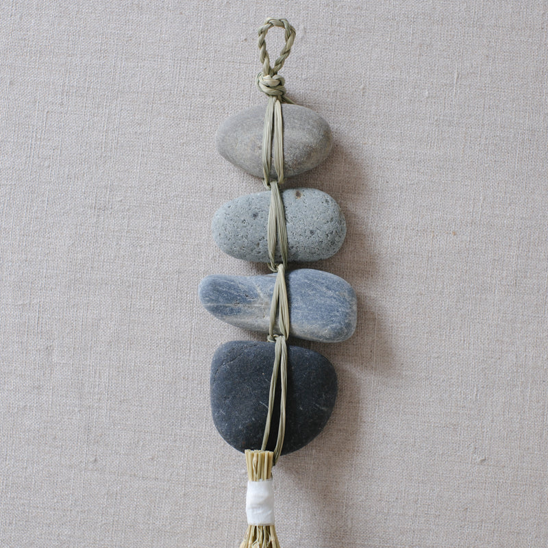 榊麻美植物研究所｜石のお守り　四連